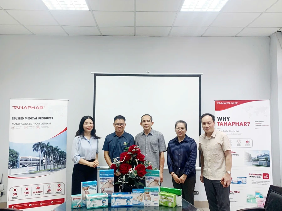 TANAPHAR CỦNG CỐ QUAN HỆ HỢP TÁC CHIẾN LƯỢC TẠI THỊ TRƯỜNG LÀO